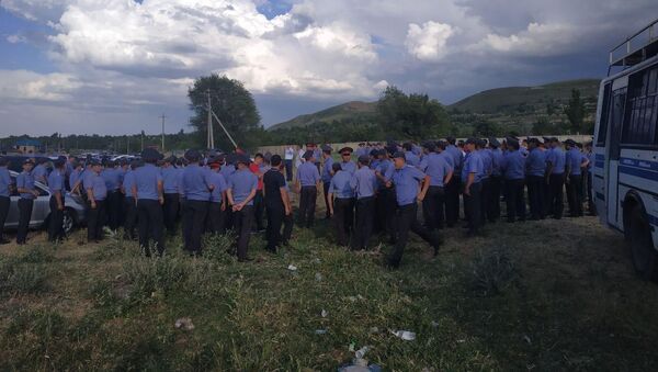 Конфликт между местными жителями в селе Орок Сокулукского района - Sputnik Кыргызстан