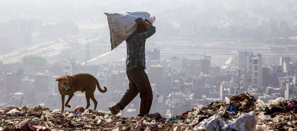 Вещи на переработку. Архивное фото - Sputnik Кыргызстан