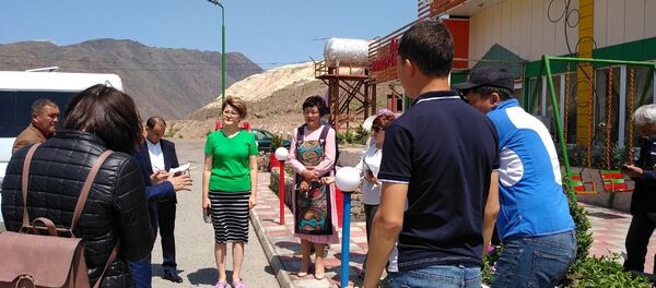 Жайкы туристтик мезгилге карата Боом капчыгайындагы тамактануучу жайлардын санитардык абалы, тейлөө шарттары текшерилүүдө - Sputnik Кыргызстан