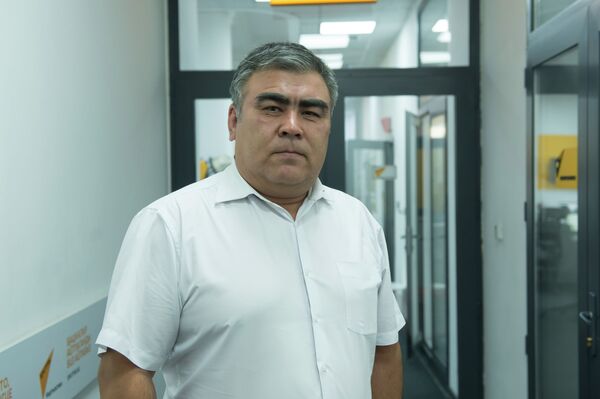 Сөгүнгөн саясатчы мыйзам бузду делбейт. Саясий кызматкерлерди тарбиялоо жолу барбы? Сөгүнгөн саясатчы мыйзам бузду делбейт. Саясий кызматкерлерди тарбиялоо жолу барбы? - Sputnik Кыргызстан