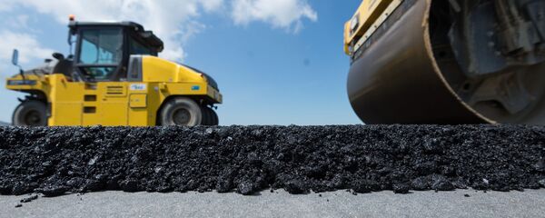Укладка асфальта. Архивное фото - Sputnik Кыргызстан