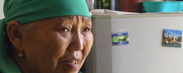 Эки келини тең төрөттөн каза болгон Айымбүбү апа: төрт неберем менин колумда - Sputnik Кыргызстан