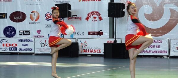 Как в Бишкеке состязались в необычных видах спорта — видео - Sputnik Кыргызстан