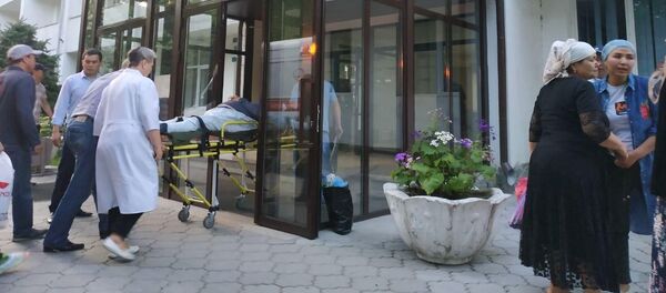 Госпитализация депутата КР Зарылбека Рысалиева Госпитализация депутата КР Зарылбека Рысалиева - Sputnik Кыргызстан