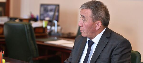 Министр сельского хозяйства, пищевой промышленности и мелиорации Эркинбек Чодуев  - Sputnik Кыргызстан