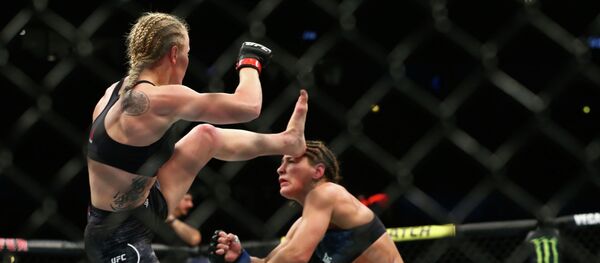 Турнир UFC 238. Бой Валентины Шевченко и Джессики Ай - Sputnik Кыргызстан