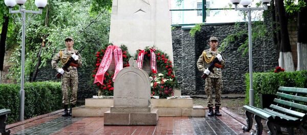 Девятая годовщина трагических событий июня 2010 года в Оше - Sputnik Кыргызстан