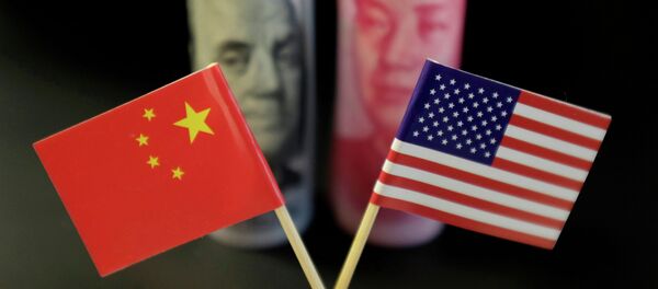 Флаги США и Китая на фоне денежных купюр. Архивное фото - Sputnik Кыргызстан