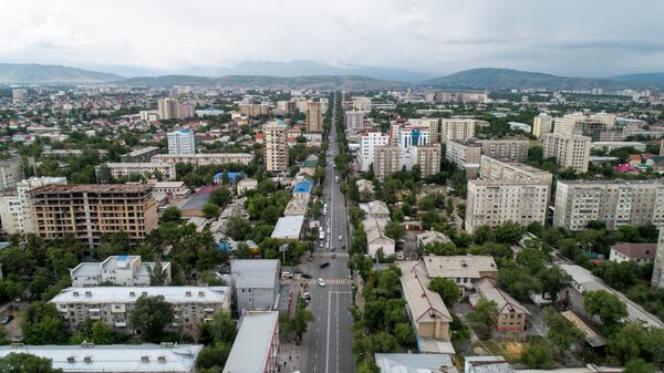 Вид на улицу Байтик-Баатыра с высоты в Бишкеке. Архивное фото - Sputnik Кыргызстан
