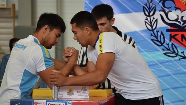 Чемпионат Азии по армрестлингу в Чолпон-Ате - Sputnik Кыргызстан