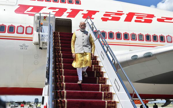 Премьер-министр Индии Нарендра Моди прибыл в Кыргызстан с официальным визитом - Sputnik Кыргызстан
