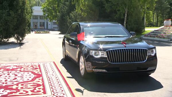 Aurus, BMW жана Mercedes... Президенттер Бишкекте кандай унаа менен жүрүшөт - Sputnik Кыргызстан