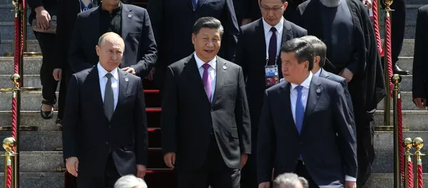 Церемонии фотографирования глав государств - членов ШОС, глав государств - наблюдателей в ШОС и руководителей международных организаций и Молодежного совета ШОС в Бишкеке. Церемонии фотографирования глав государств - членов ШОС, глав государств - наблюдателей в ШОС и руководителей международных организаций и Молодежного совета ШОС в Бишкеке. - Sputnik Кыргызстан