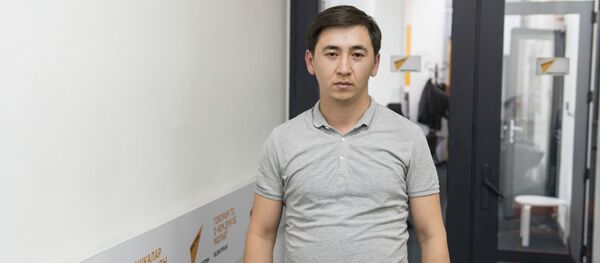 Өнөр жай, энергетика жана жер казынасын пайдалануу мамлекеттик комитетине караштуу кайра жаралуучу энергия бөлүмүнүн башкы адиси Бекнур Маратбеков - Sputnik Кыргызстан