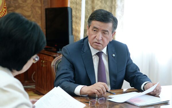 Сооронбай Жээнбеков бүгүн, 21-июнда, өлкөнүн финансы министри Бактыгүл Жээнбаеваны кабыл алды.  - Sputnik Кыргызстан