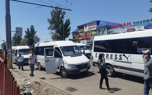 По результатам проверки составлено 5 протоколов и 2 акта в отношении водителей микроавтобусов междугородних и пригородных маршрутов. - Sputnik Кыргызстан