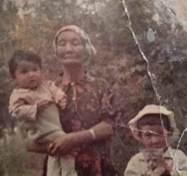 27 жылдан кийин кыргыз энесин тапкан Бактиярдын агасы: жолугушарыбызды сезгем - Sputnik Кыргызстан