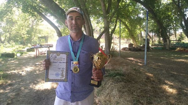 Ээси 10 миң долларга бербеген алп кочкор Гулливердин жеңиши. Казакстандагы видео - Sputnik Кыргызстан