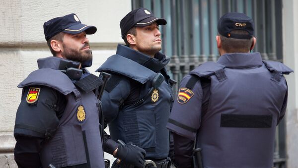 Сотрудники полиции Испании. Архивное фото - Sputnik Кыргызстан