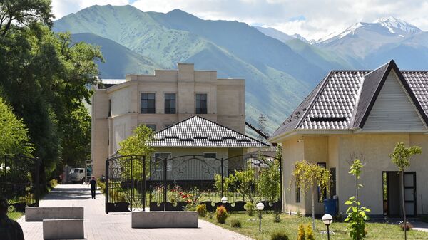Дом экс-президента КР Алмазбека Атамбаева в селе Кой-Таш. Архивное фото - Sputnik Кыргызстан