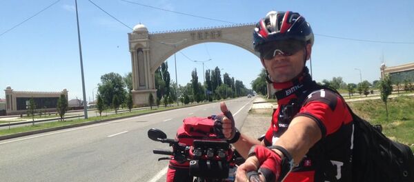 Путешествие на велосипеде Сергея Прядко из Бишкека в Париж Путешествие на велосипеде Сергея Прядко из Бишкека в Париж - Sputnik Кыргызстан