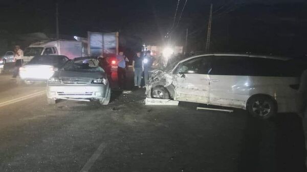 В Оше по дороге в аэропорт столкнулись в лоб в лоб два автомобиля, водитель одного погиб - Sputnik Кыргызстан