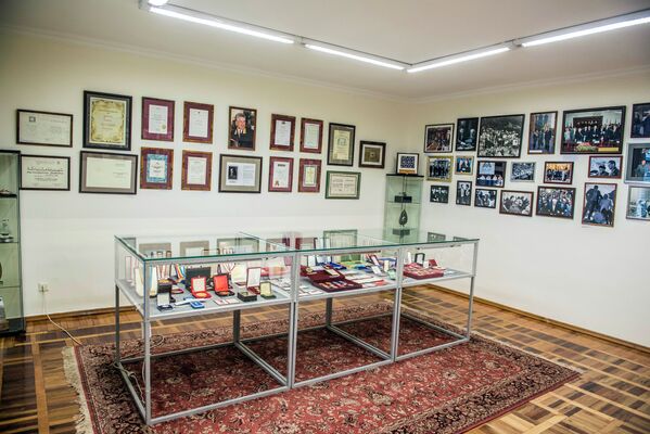 Дом-музей народного писателя Чингиза Айтматова в Бишкеке - Sputnik Кыргызстан