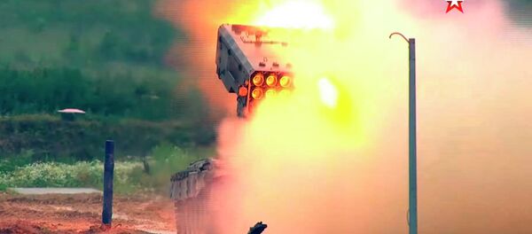 Как новая военная техника России поражает цель — видео с шоу в Алабино Как новая военная техника России поражает цель — видео с шоу в Алабино - Sputnik Кыргызстан