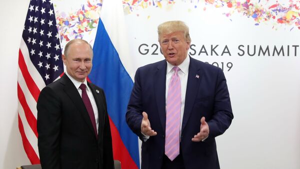 Россиянын президенти Владимир Путин жана АКШ өлкө башчысы Дональд Трамп. Архив - Sputnik Кыргызстан