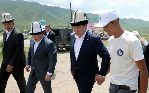 Глава государства Сооронбай Жээнбеков принял участие в мероприятиях - Sputnik Кыргызстан