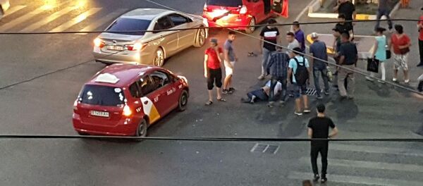 Наезд на проспекте Манаса в Бишкеке - Sputnik Кыргызстан