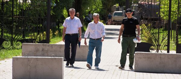 Ситуация около дома бывшего президента КР Алмазбека Атамбаева в селе Кой-Таш - Sputnik Кыргызстан