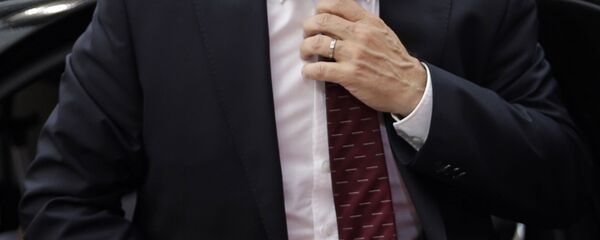 Мужчина в костюме. Архивное фото - Sputnik Кыргызстан