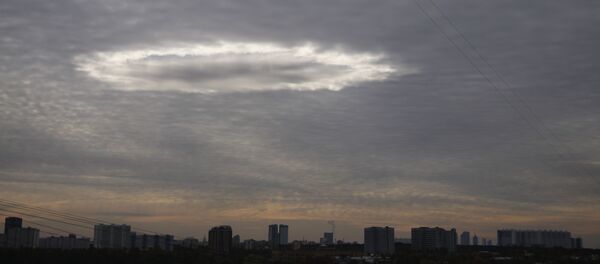 Необычное явление в небе над Москвой - Sputnik Кыргызстан