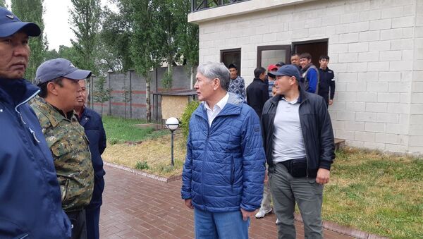 Ситуация около дома бывшего президента КР Алмазбека Атамбаева в селе Кой-Таш - Sputnik Кыргызстан