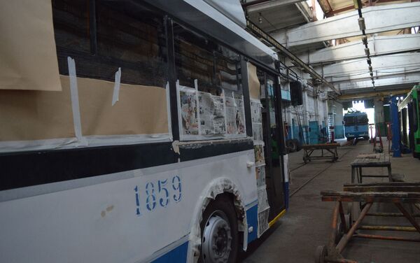 Согласно техническому регламенту, троллейбусы подлежат ремонту после каждых 60 тысяч километров пробега. - Sputnik Кыргызстан