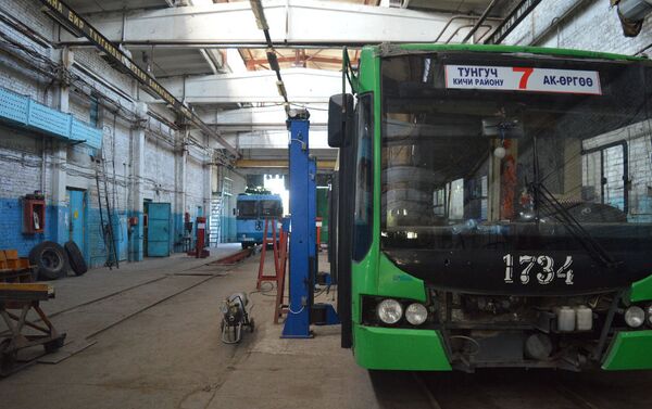 Также отремонтированы 17 троллейбусов — проведены кузовные, малярные работы и ремонт салона - Sputnik Кыргызстан