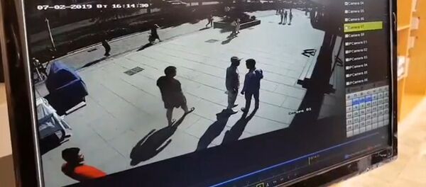 Момент удара в голову нигерийцу Али Абубакару попал на видео Момент удара в голову нигерийцу Али Абубакару попал на видео - Sputnik Кыргызстан