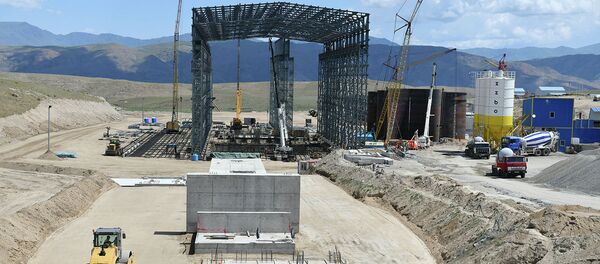 Строительство фабрики на золоторудном месторождении Джеруй в Таласской области Строительство фабрики на золоторудном месторождении Джеруй в Таласской области - Sputnik Кыргызстан