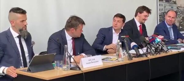 Странное поведение Владимира Зеленского попало на видео - Sputnik Кыргызстан