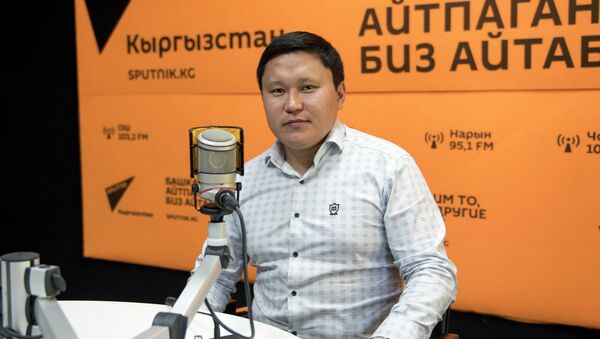 Писатель и акын Бердибек Жамгырчиев  - Sputnik Кыргызстан