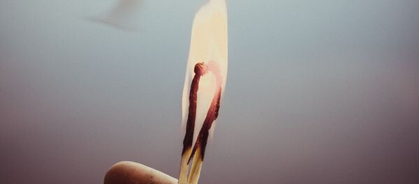 Горящие спички - Sputnik Кыргызстан