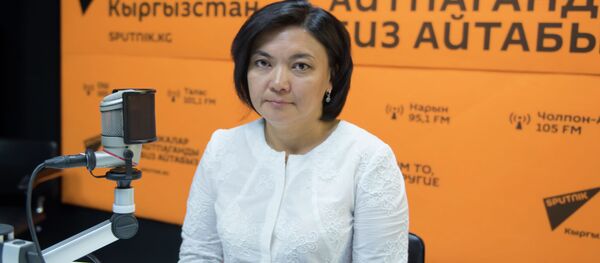 КМЮАнын Жарандык жана үй-бүлө укугу кафедрасынын окутуучусу, адвокат Айжан Жуманалиева - Sputnik Кыргызстан