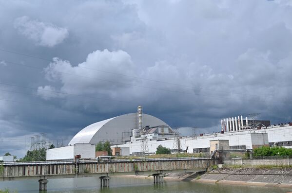 Украинадагы Чернобыль АЭСиндеги жаңы саркофагдын эксплуатациясынан кийин жалпы орнотууга 1,5 миллиард евро каражат коротулган - Sputnik Кыргызстан