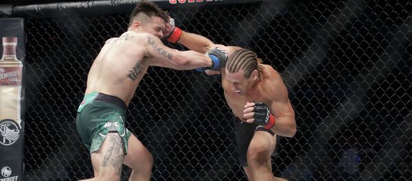 Главный бой турнира UFC Fight Night 155. Рики Саймон — Урия Фабер - Sputnik Кыргызстан
