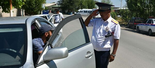 Рейд ГУОБДД За рулем в городе Ош Рейд ГУОБДД За рулем в городе Ош - Sputnik Кыргызстан