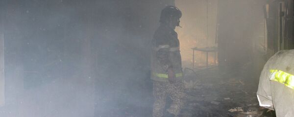 Пожар в ресторане возле Ошского рынка в Бишкеке - Sputnik Кыргызстан