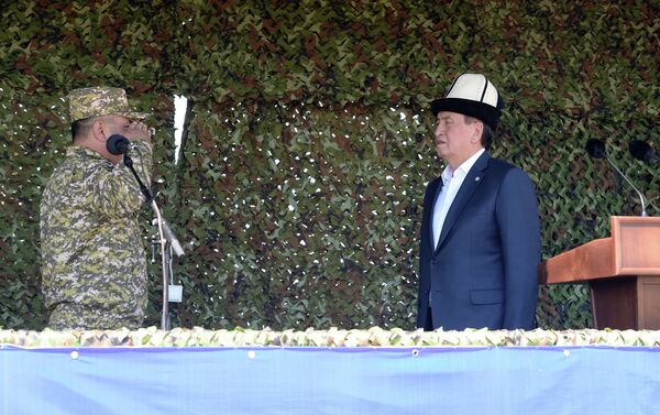 Президент поблагодарил представителей стран-партнеров (по ШОС, ОДКБ и другим организациям), которые помогают Кыргызстану в повышении потенциала армии. - Sputnik Кыргызстан