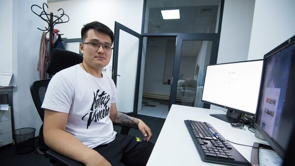 Профессиональный киберспортсмен Бакыт Zayac Эмилжанов. Архивное фото - Sputnik Кыргызстан