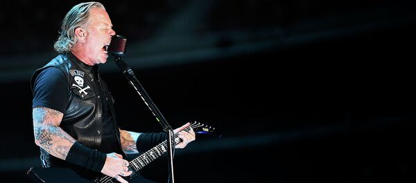 Metallica исполнила песню Группа крови на концерте в Москве — видео - Sputnik Кыргызстан